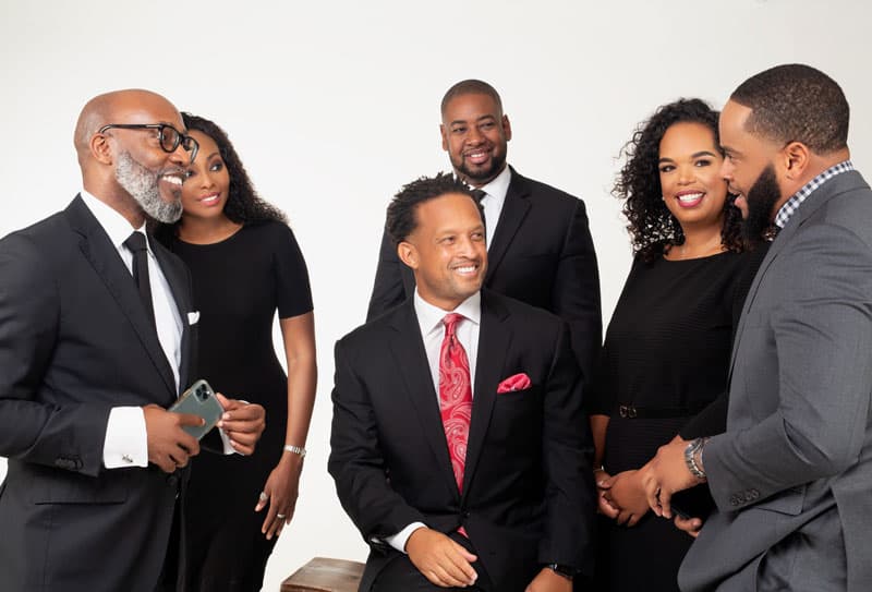 full-law-firm-chatting